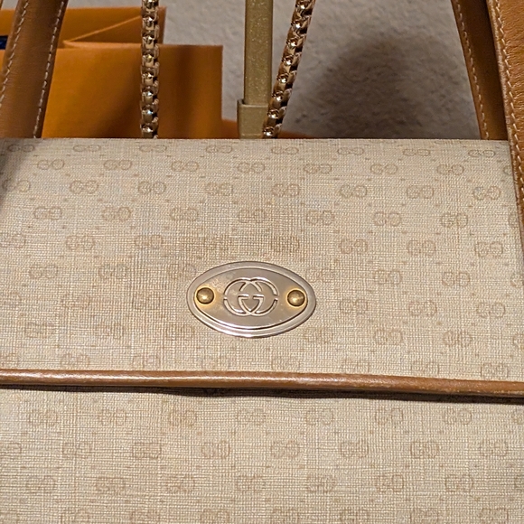 Gucci Beige and Brown Shoulder Bag - Picture 14 of 16
